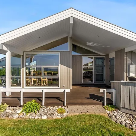 Lien - 100m From The Sea By Interhome